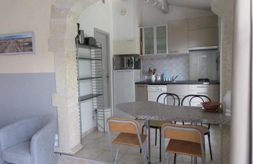 Galargues Maison | Domaine du bois gîte Bleuette