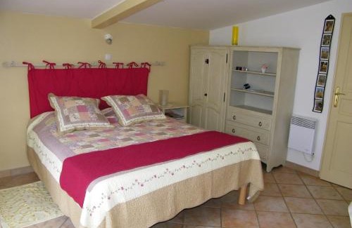 Galargues Maison | Domaine du bois gîte Marion
