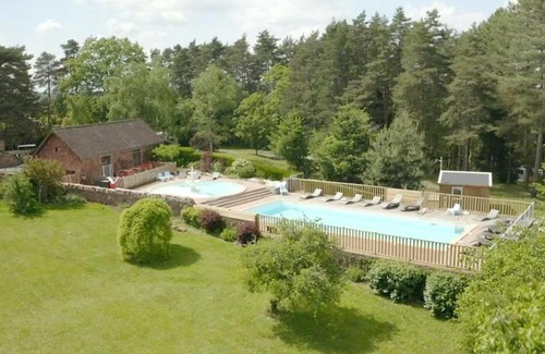 Collonges-la-Rouge Autre | Domaine du Coq Rouge - Camping naturiste - ****