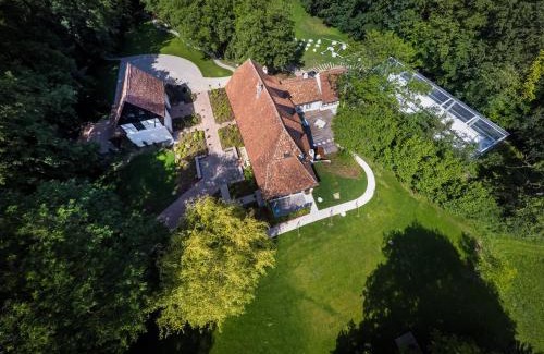 Steinbrunn-le-Bas Lit Et Petit-Déjeuner | Domaine du Kaegy - Hébergements 5 étoiles