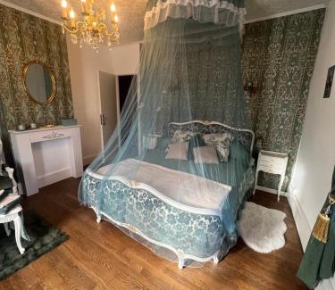 Favieres Maison | Domaine du Rosiere