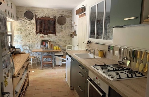 Cleon-d'Andran Maison | Domaine en Drôme Provençale - Charme et Histoire