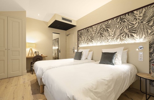 Marols Hôtel | Domaine et Château de Valinches