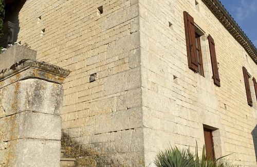 Belmontet Maison | Domaine des Pierres Blanches