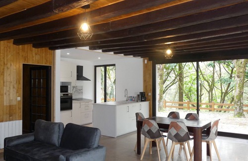 Saint-Pierre-de-Frugie Maison | Domaine privé au coeur du Périgord Vert avec villa, piscine, étangs et bois