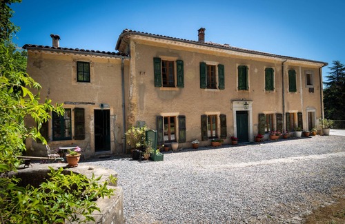 Colognac Maison | Domaine, en sud Cévennes, nature, sérénité et découverte des lamas