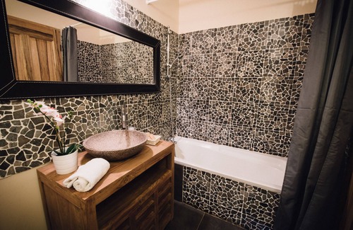 Castries Hôtel | Domaine le Milos Appart'Hôtel