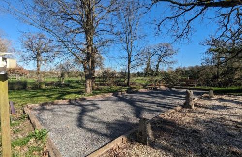 Mauvieres Maison | Domaine paisible au cœur du Berry, proche Parc de la Brenne, 6 chambres, cheminée, idéal familles - FR-1-591-200