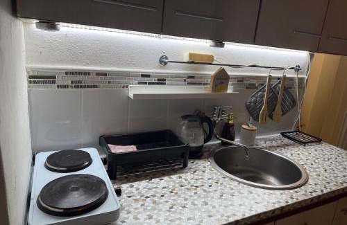 Ponetovice Appartement | Domeček u letište s vlastním vstupem a vlastní zahrádkou