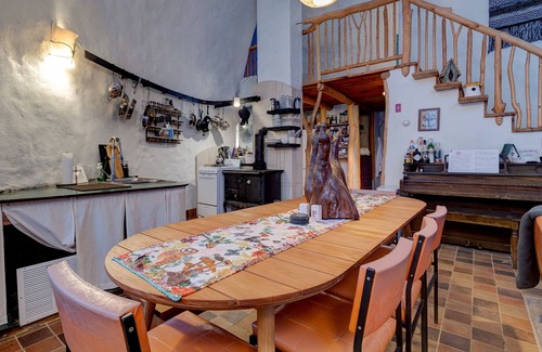 Biddeford Maison | Dome Home on 42 Acres! Close to the Beach and Downtown Kennebunkport