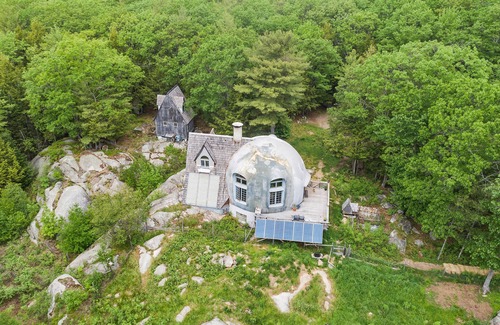 Biddeford Maison | Dome Home on 42 Acres! Close to the Beach and Downtown Kennebunkport