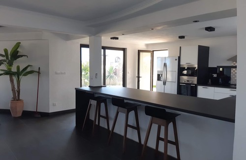 Albion Villa | dôme of Mauritius, un espace de détente, calme, lumineux et contemporain .