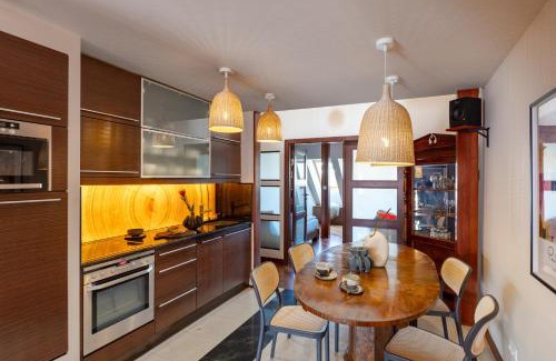 City Centre Appartement | Dome View Apartment by the Main Square - by Upstairs