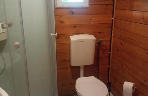 Koscierzyna Appartement | Domek i jurta nad rzeką