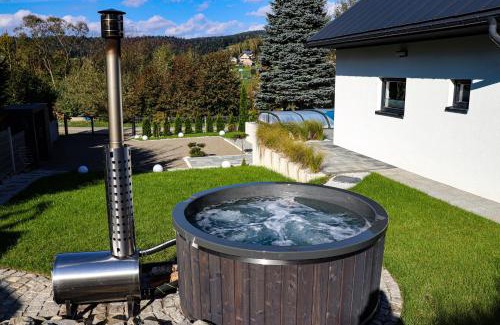Grodek Nad Dunajcem Chalet De Ski | Domek Viking z prywatnym ogrzewanym basenem sauną oraz balią z jacuzzi