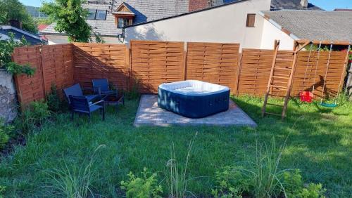 Checiny Maison | Domek z ogródkiem - sauna dla gości