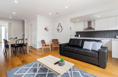 Clayton South Maison | Domi Rentals - The Mill Residence