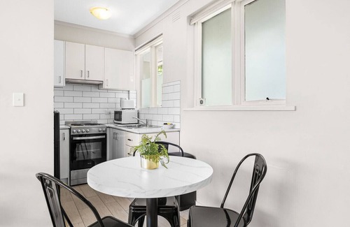 Balaclava Appartement | Domi Rentals - The Carlisle Apartments