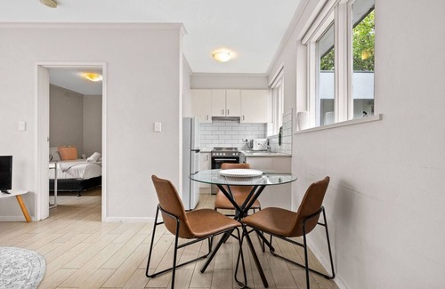 St. Kilda East Appartement | Domi Rentals - The Carlisle Apartments
