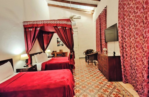 Zona Colonial Hôtel | Dominican Republic 14BR Colonial House, Pool, Near The Ocean
