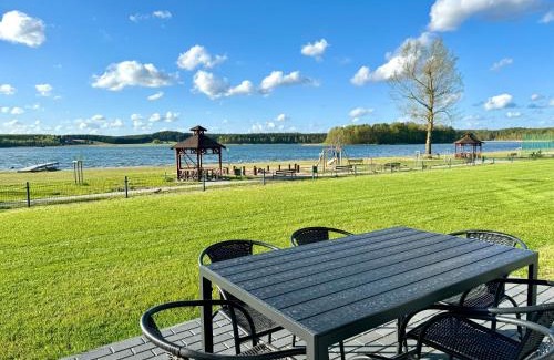 Lipnica Maison | Domki nad jeziorem u Izy z balią ogrodową