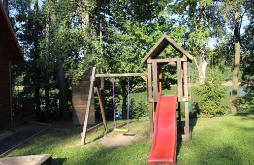 gmina Olszyna Cabine | Domki nad jeziorem w Karłowicach