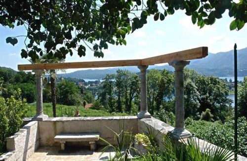 Carcegna Appartement | Domus Cusiana complesso vista lago e piscina