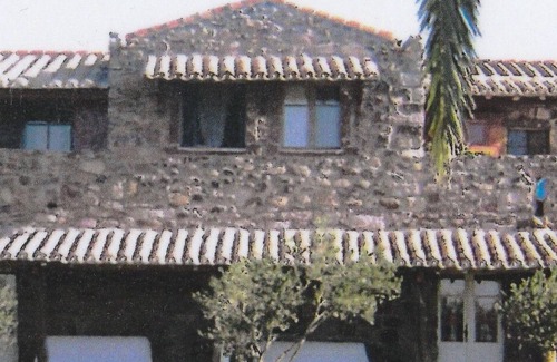 San Giovanni Suergiu Maison | Domusantiga Apartments 2 DOUBLE BEDROOMS, GREEN MEADOW, by the sea