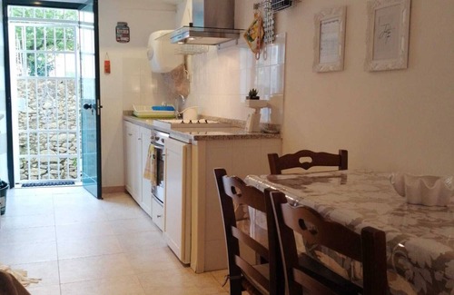 Cadimare Maison | DOMVS FLAVIA Cozy seaside apartment in typical Ligurian carruggio