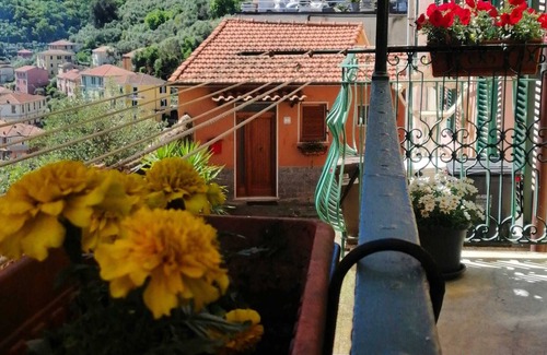 Cadimare Maison | DOMVS FLAVIA Cozy seaside apartment in typical Ligurian carruggio