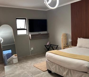 Rustenburg Maison | DonDave Guesthouse