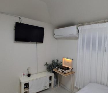 Chungmu Maison | Dongpirang Private Pension #jungangmarket #petfriendly