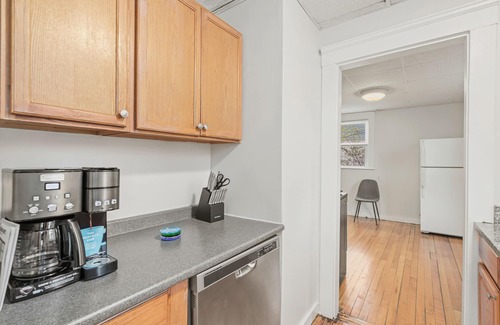 Salem Appartement | 2 bedroom close to downtown by the bay