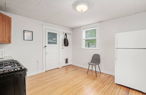 Salem Appartement | 2 bedroom close to downtown by the bay