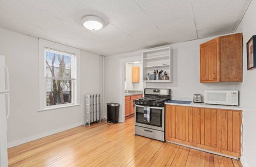 Salem Appartement | 2 bedroom close to downtown by the bay