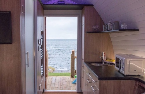 Sandhaven Cabine | Door to the Shore - Seafront Cottages