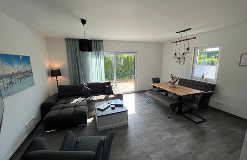 Elmenhorst/Lichtenhagen Maison | Doppelhaushälfte mit Terrasse