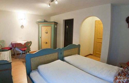 Gries im Sellrain Appartement | Chambre double avec douche od. Salle de bain, toilette - Gästehaus Kirchebner