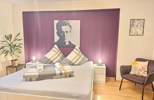 Zahringen Maison | Doppelzimmer 1 I geteiltes Bad & Küche I mit dem Zug nur 4 min bis zum Hauptbahnhof