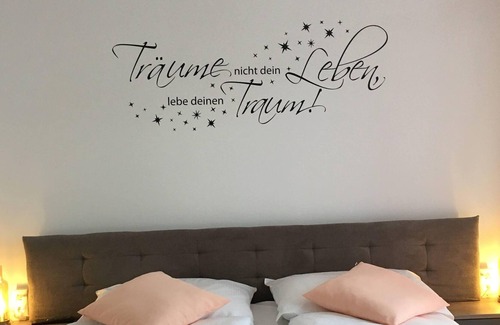 Neusiedl am See Appartement | Doppelzimmer, Dusche, WC, Balkon - Pension Seeblick Latzko