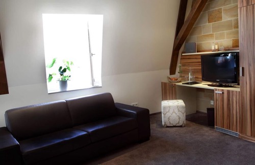 Bad Bergzabern Maison | Doppelzimmer, Dusche Oder Bad, WC - Schlosshotel Bergzaberner Hof