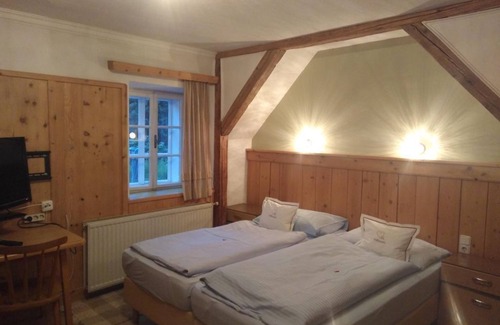 Stall Lit Et Petit-Déjeuner | Doppelzimmer, Dusche, WC - Gasthof Dorfschenke