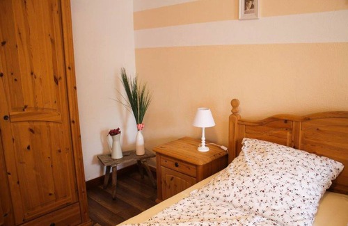 Rosenfeld Appartement | Doppelzimmer Hofblick