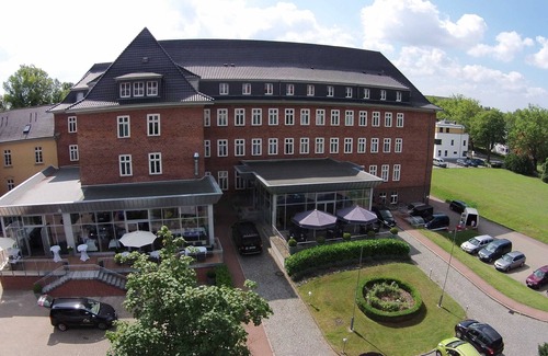 Guestrow Maison | Doppelzimmer Komfort - Hotel am Schlosspark +
