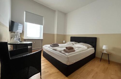 Meine Maison | Doppelzimmer mit Bad-TV-Külschrank 9