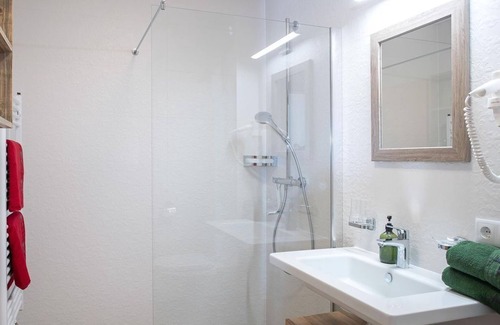 Pertisau Cottage | Doppelzimmer mit Balkon Kat. A - Gasthof Dorfwirt