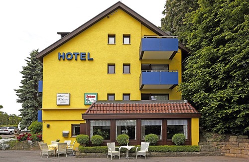 Tuebingen Appartement | Doppelzimmer mit Dusche und WC