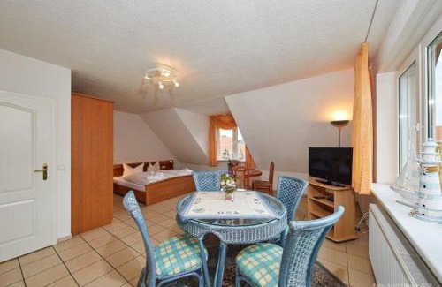 Muehbrook Appartement | Doppelzimmer mit kleiner Pantryküche Gästehaus Unter den Linden
