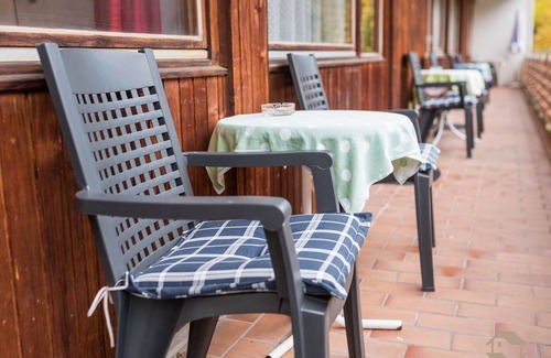 Altensteig Appartement | Doppelzimmer mit WC und Dusche oder Bad mit ca. 20qm für 1 bis 2 Personen