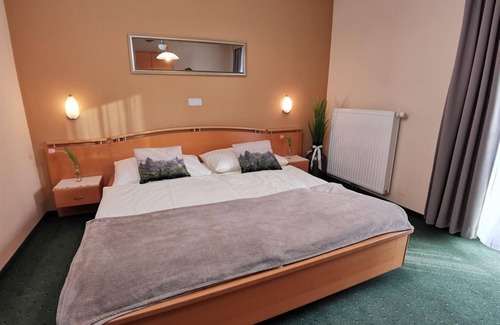 Feldbach Lit Et Petit-Déjeuner | Doppelzimmer Standard, Teilweise mit Balkon - Hotel & Wirtshaus Hödl-kaplan
